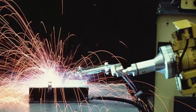 引領技術變革傳承精神